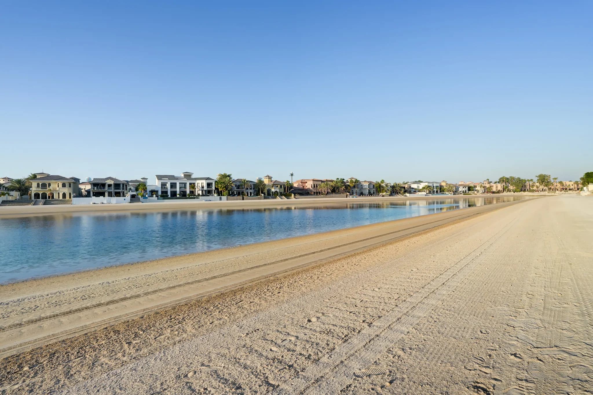 4-bedroom Garden Home for rent on Palm Jumeirah - 7
