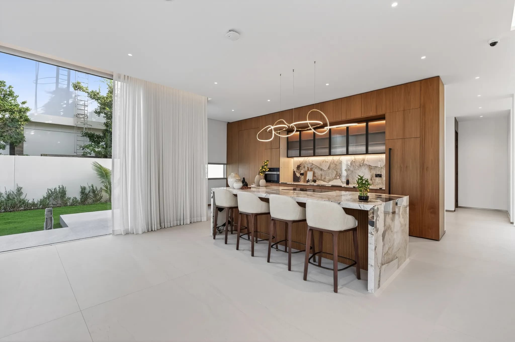 Exquisite Mediterranean-inspired villa in Fairways Vistas - 11