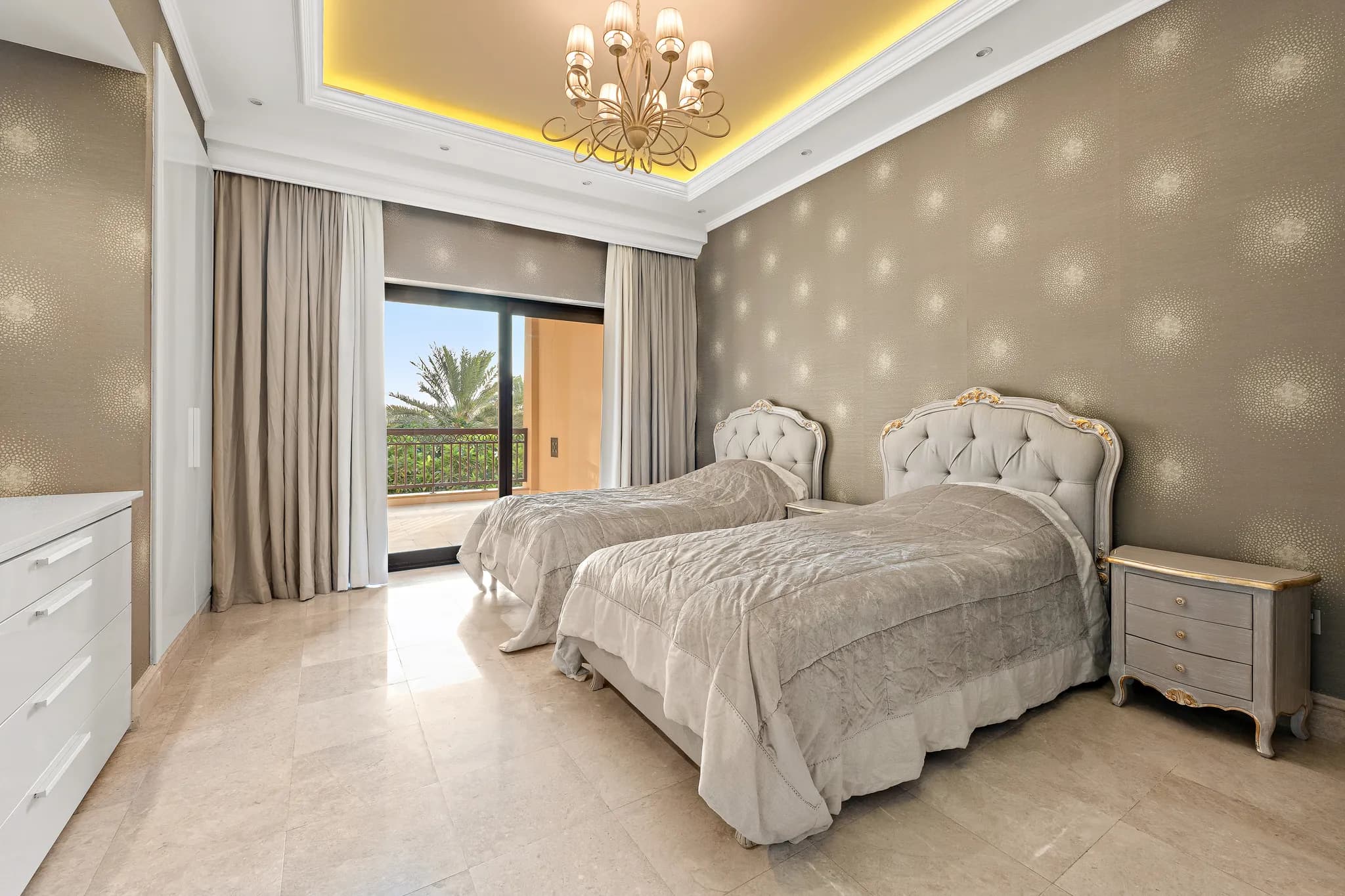 2-bed apartment in The Residences South on Palm Jumeirah - 10