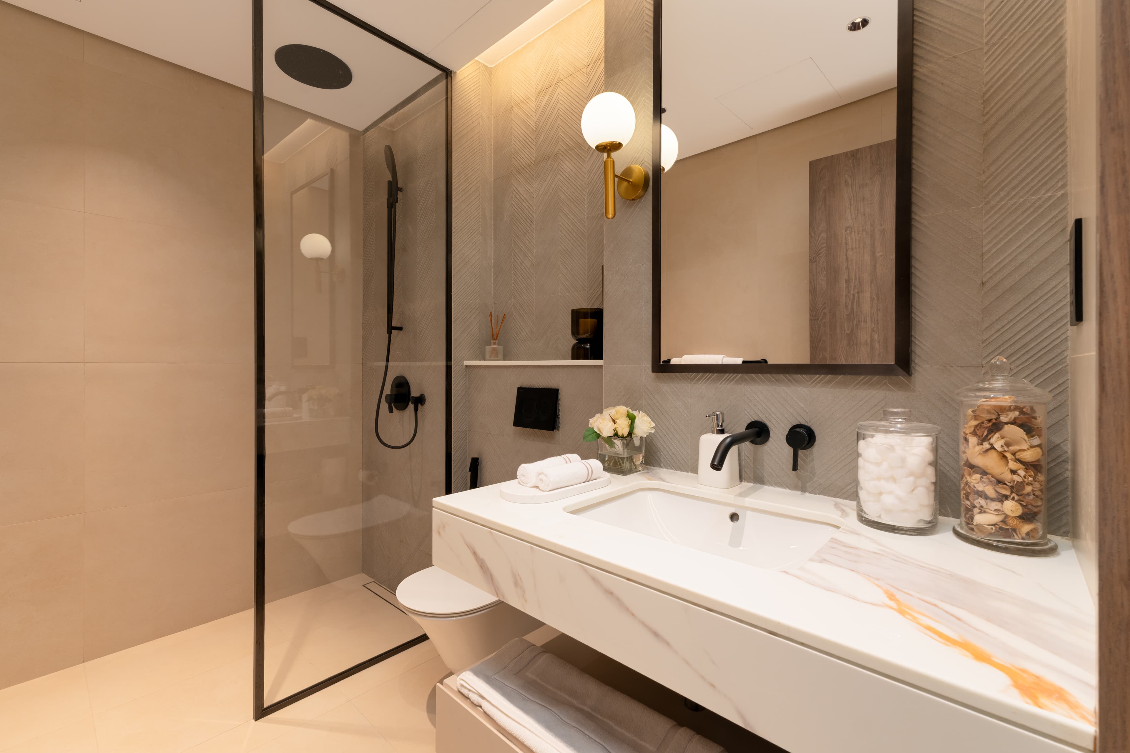 2-bedroom fully furnished Mariott Residences apartment  - 14