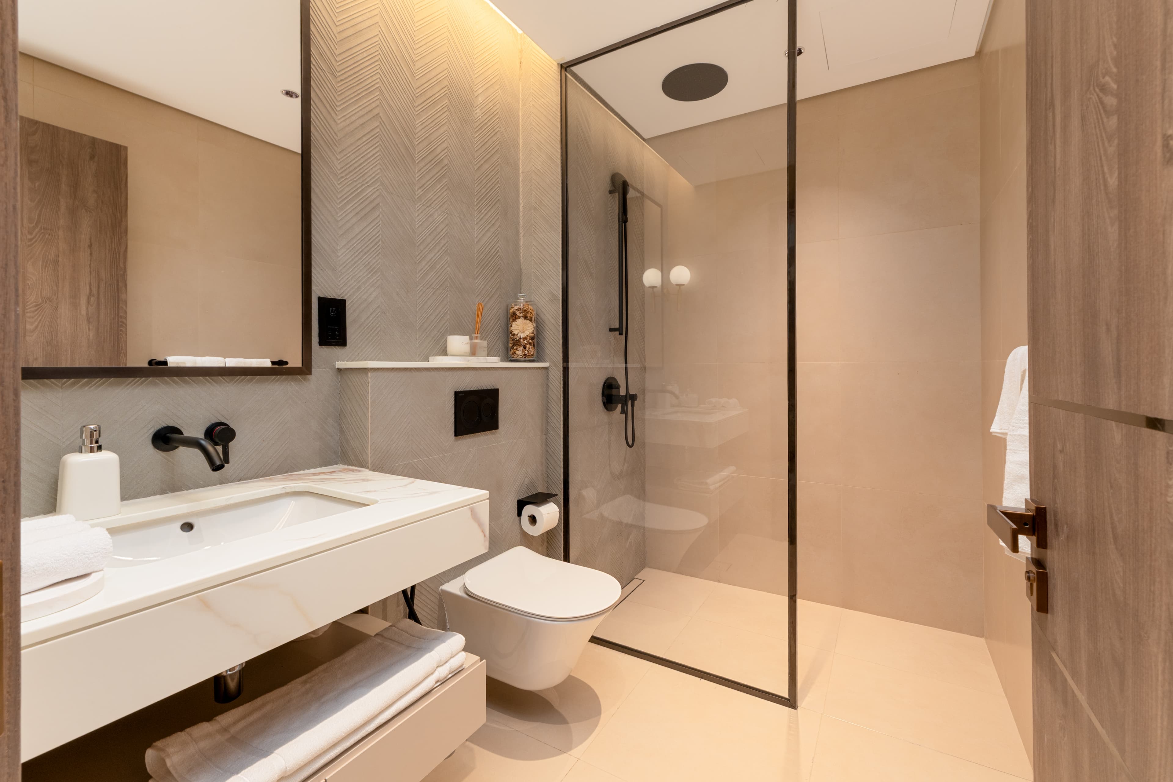 2-bedroom fully furnished Mariott Residences apartment  - 15