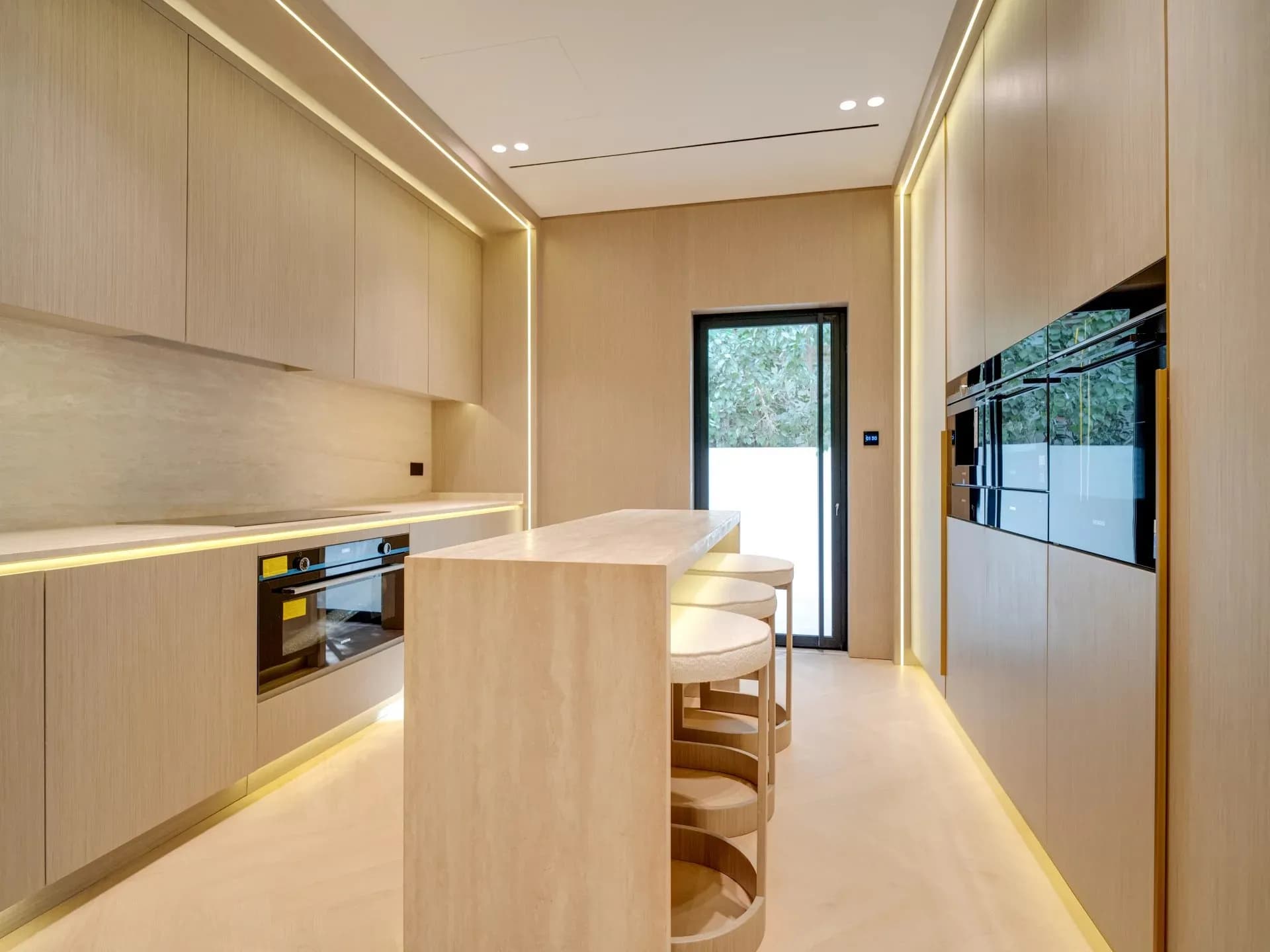 Stunning Brand New Fully Furnished Villa in JGE - 9