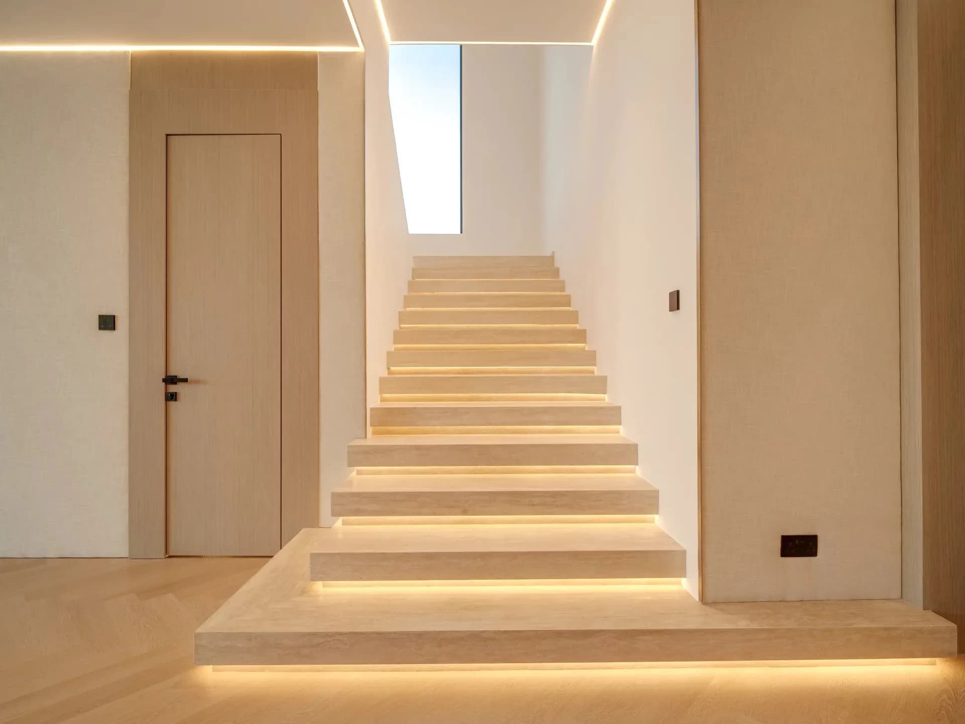 Stunning Brand New Fully Furnished Villa in JGE - 10