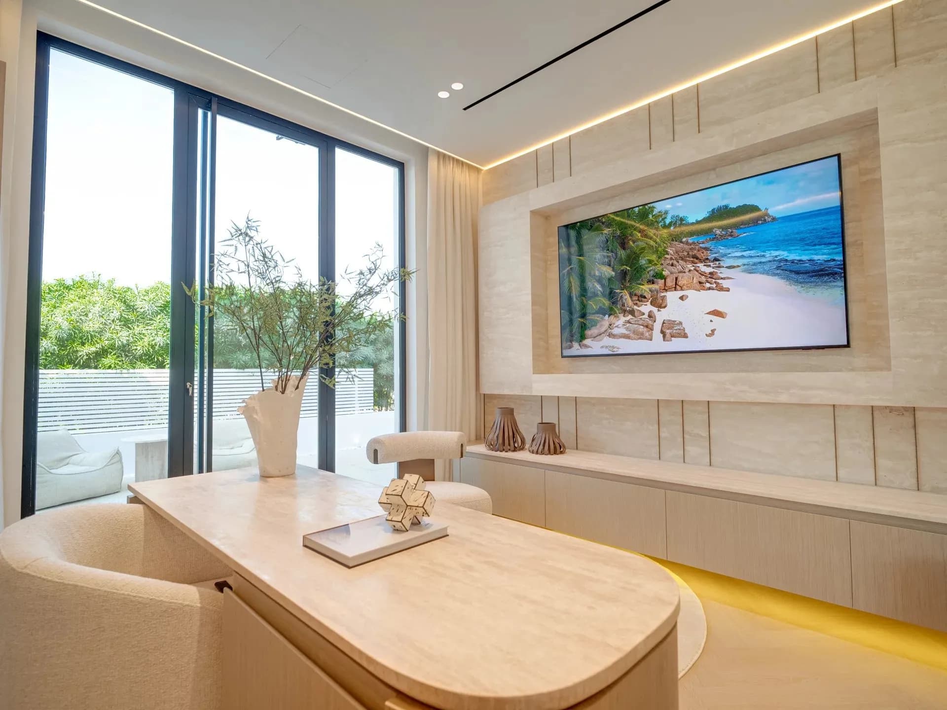Stunning Brand New Fully Furnished Villa in JGE - 11
