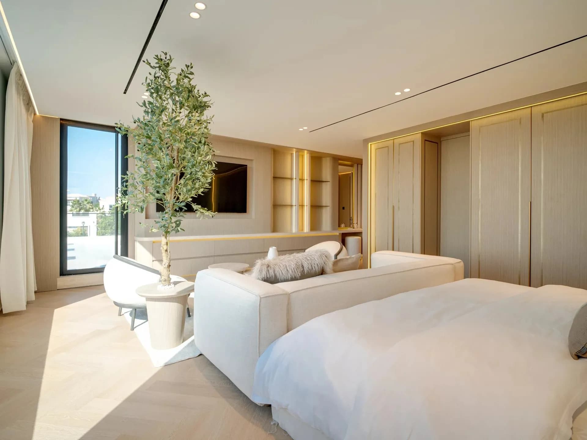 Stunning Brand New Fully Furnished Villa in JGE - 13