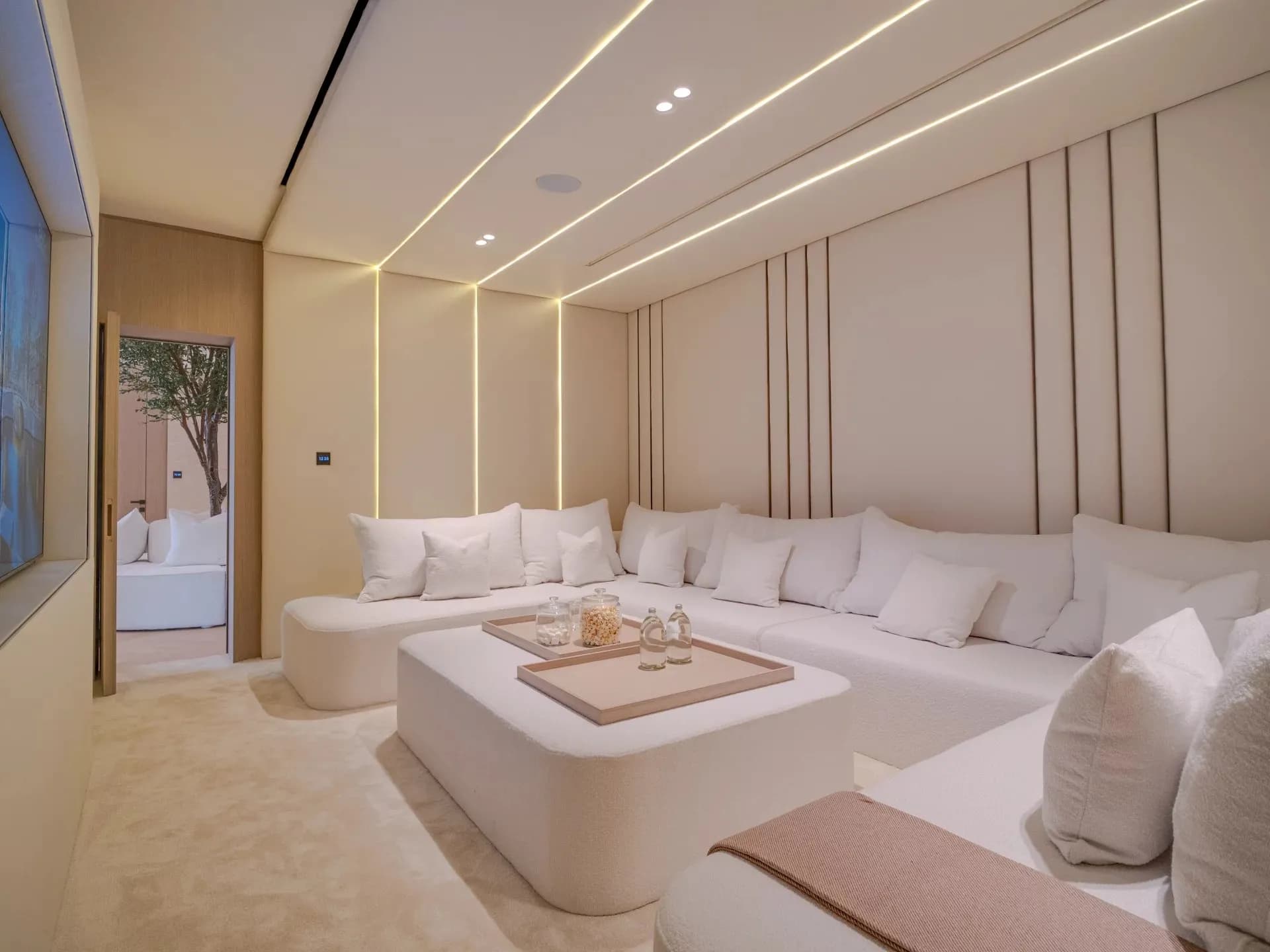 Stunning Brand New Fully Furnished Villa in JGE - 17