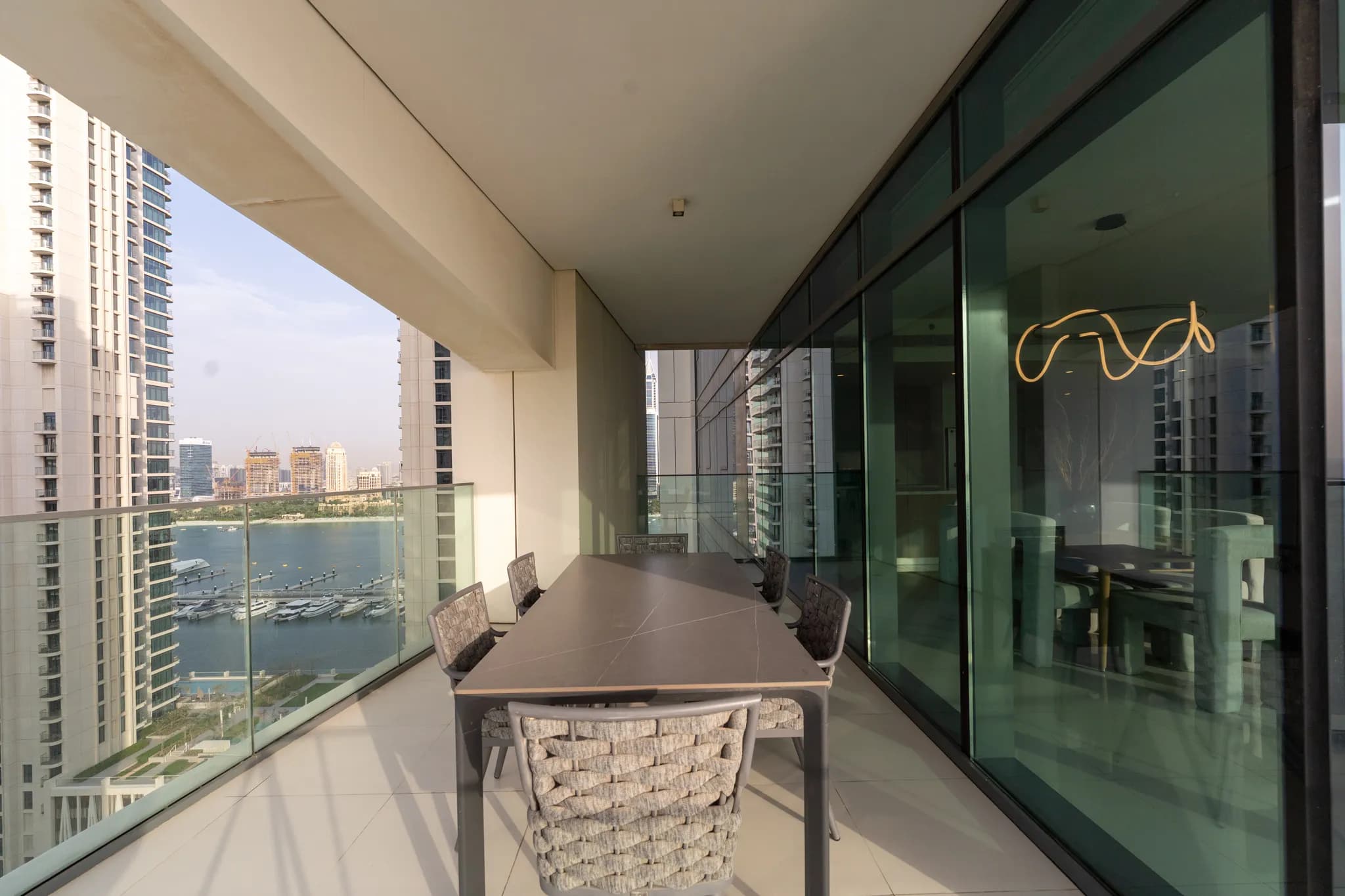 3-bed upgraded apartment in Beach Vista Emaar Beachfront - 6