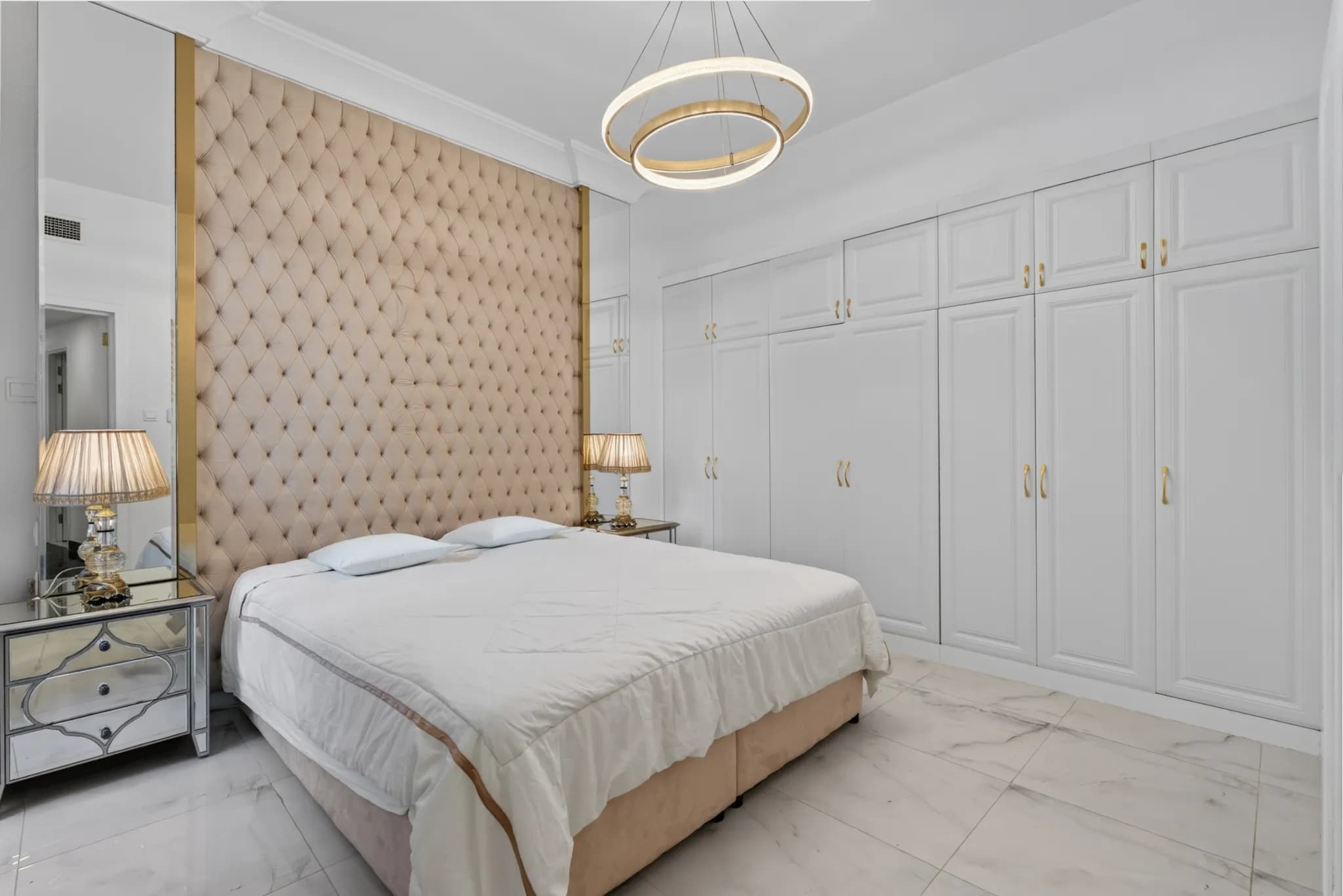 3 bedroom duplex for sale with sea view in Dubai Marina - 17