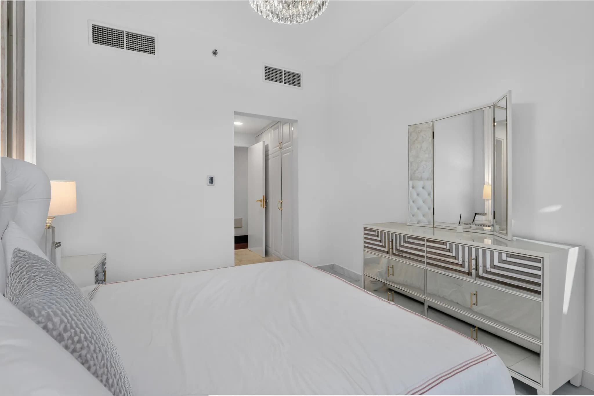3 bedroom duplex for sale with sea view in Dubai Marina - 21